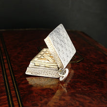 Load image into Gallery viewer, Antique Georgian Sterling Silver Book Form Vinaigrette, John Reilly, London 1804
