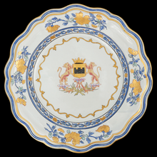 Load image into Gallery viewer, French Samson Chinese Export Style Armorial Porcelain Plates Set