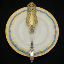 Load image into Gallery viewer, PUIFORCAT Antique French Sterling Silver Gold Vermeil Louis XVI / Acanthe (Acanthus) Dessert / Pie / Cake Server, Boxed