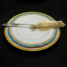 Load image into Gallery viewer, PUIFORCAT Antique French Sterling Silver Gold Vermeil Louis XVI / Acanthe (Acanthus) Dessert / Pie / Cake Server, Boxed
