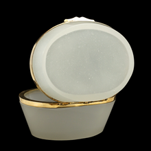 Load image into Gallery viewer, Vintage Opaline Glass Hinged Jewelry Box, Cendese Murano Italian
