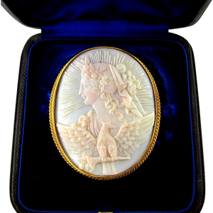 Large Antique Victorian 18K Gold Shell Cameo Brooch / Pin, Original Box